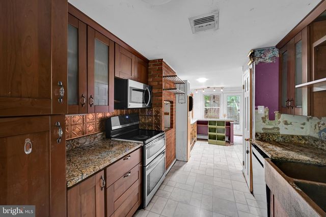 9 WOODED LN, Media, PA 19063