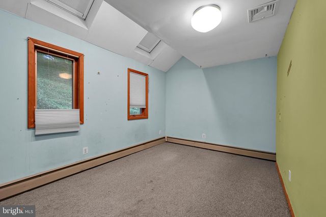 9 WOODED LN, Media, PA 19063