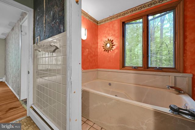 9 WOODED LN, Media, PA 19063