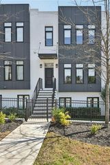 1108 Briar Cove Circle, Atlanta, GA 30329