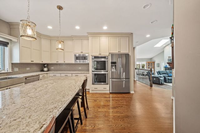 404 Grand Boulevard, Park Ridge, IL 60068