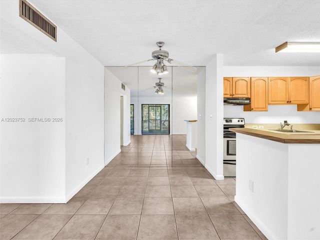 831 NE 199th St 101-34, Miami, FL 33179