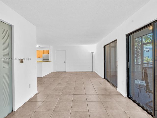 831 NE 199th St 101-34, Miami, FL 33179