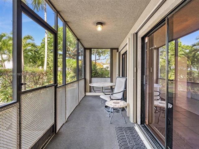 831 NE 199th St 101-34, Miami, FL 33179