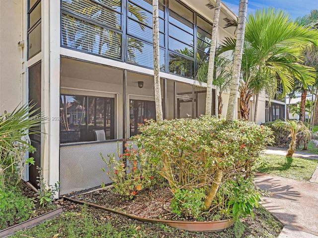 831 NE 199th St 101-34, Miami, FL 33179