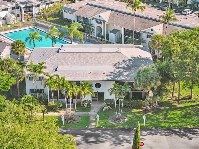 831 NE 199th St 101-34, Miami, FL 33179