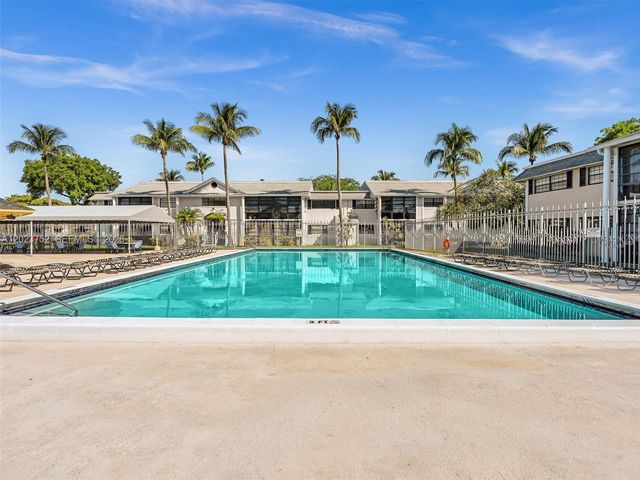 831 NE 199th St 101-34, Miami, FL 33179