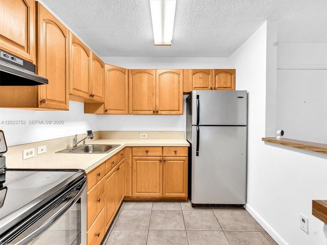 831 NE 199th St 101-34, Miami, FL 33179