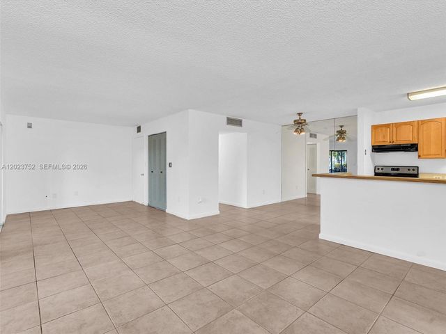 831 NE 199th St 101-34, Miami, FL 33179