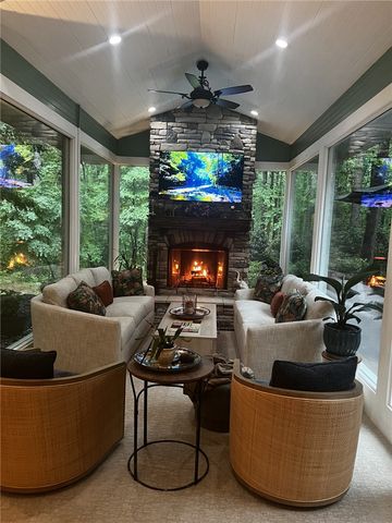 406 E Waterside Drive, Seneca, SC 29672