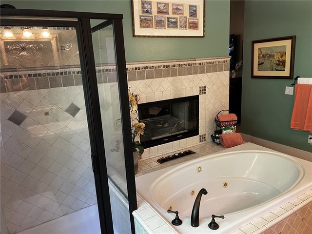 406 E Waterside Drive, Seneca, SC 29672