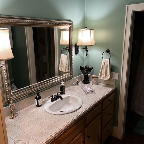 406 E Waterside Drive, Seneca, SC 29672