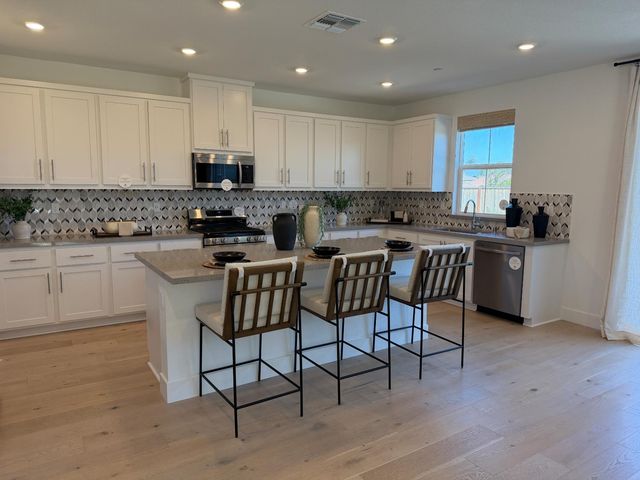 256 Birch Ranch Way, Patterson, CA 95363