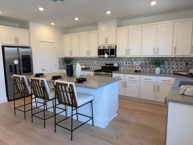 256 Birch Ranch Way, Patterson, CA 95363