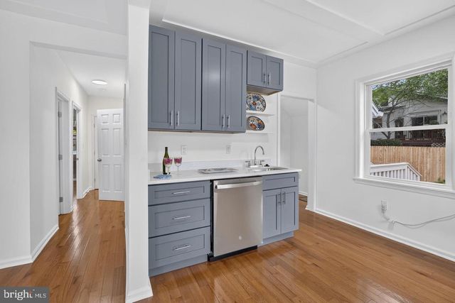 1004 SHEPHERD ST NE, Washington, DC 20017