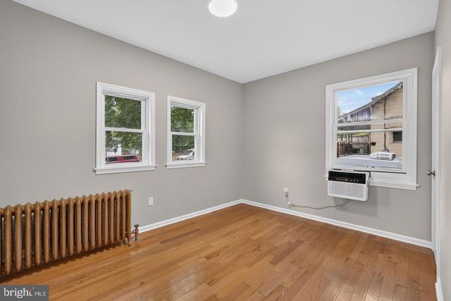 1004 SHEPHERD ST NE, Washington, DC 20017