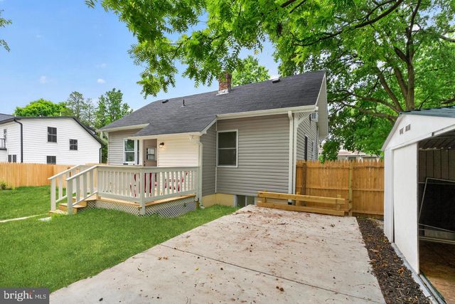 1004 SHEPHERD ST NE, Washington, DC 20017
