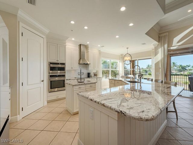 18550 Sandalwood Pointe 201, Fort Myers, FL 33908