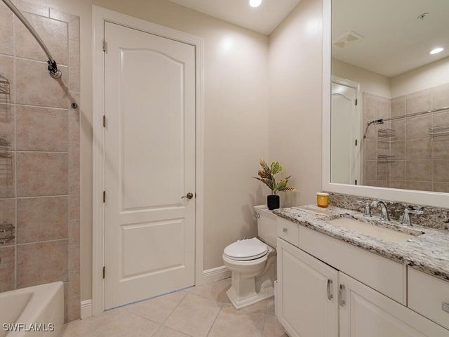 18550 Sandalwood Pointe 201, Fort Myers, FL 33908