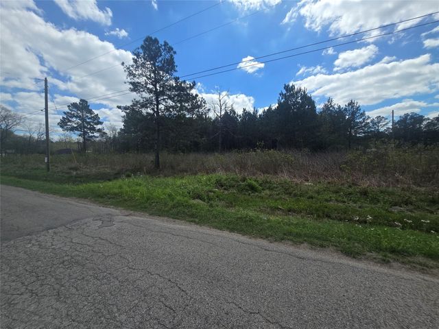 287 County Road 688, Dayton, TX 77535