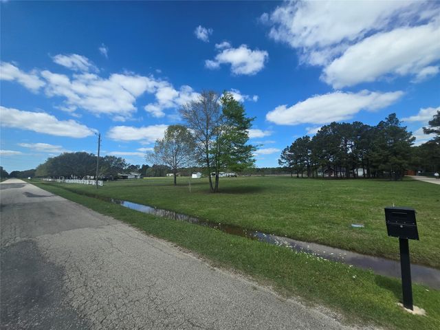 287 County Road 688, Dayton, TX 77535