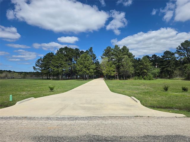 287 County Road 688, Dayton, TX 77535