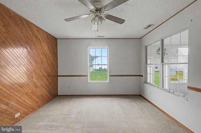756 BARBADOS DR, Williamstown, NJ 08094