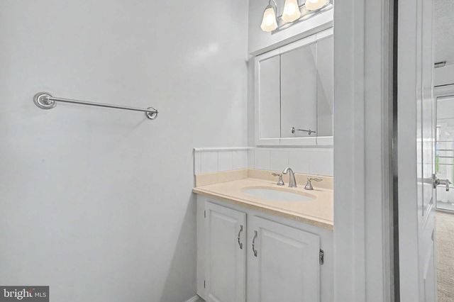 756 BARBADOS DR, Williamstown, NJ 08094