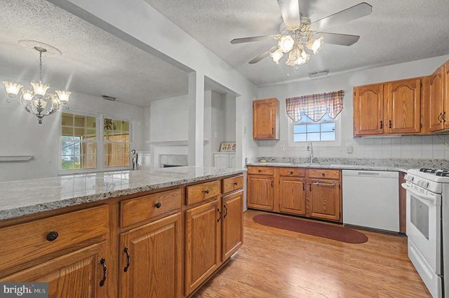 756 BARBADOS DR, Williamstown, NJ 08094
