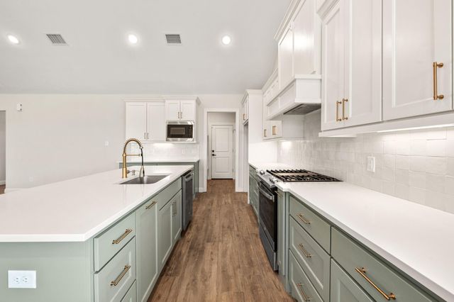 15769 County Road 272, East Bernard, TX 77435