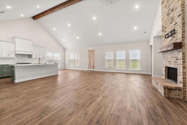 15769 County Road 272, East Bernard, TX 77435