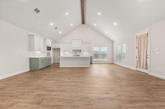 15769 County Road 272, East Bernard, TX 77435