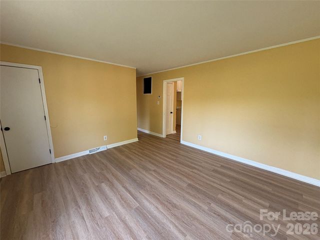 800 Carrington Drive, Charlotte, NC 28214