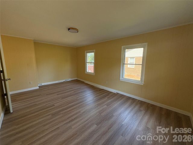 800 Carrington Drive, Charlotte, NC 28214