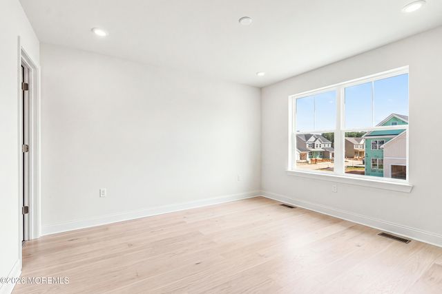 5 American Way, Manalapan, NJ 07726