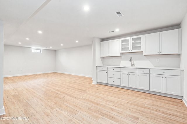 5 American Way, Manalapan, NJ 07726