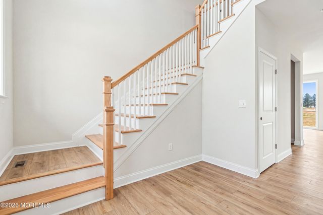 5 American Way, Manalapan, NJ 07726