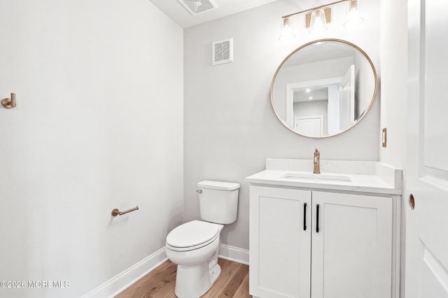 5 American Way, Manalapan, NJ 07726