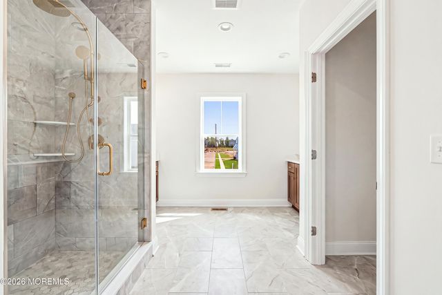 5 American Way, Manalapan, NJ 07726