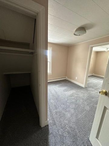 5718 Fenton Street, Dearborn Heights, MI 48127