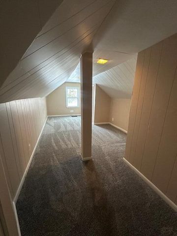 5718 Fenton Street, Dearborn Heights, MI 48127