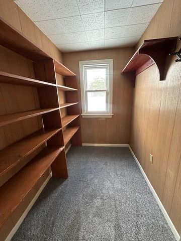 5718 Fenton Street, Dearborn Heights, MI 48127