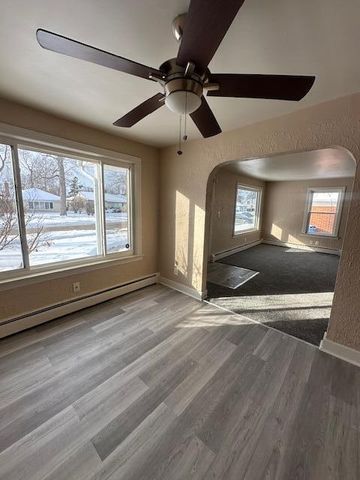 5718 Fenton Street, Dearborn Heights, MI 48127