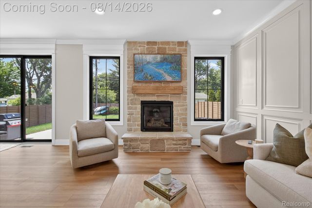 9295 Elmhurst Avenue, Plymouth Charter Township, MI 48170