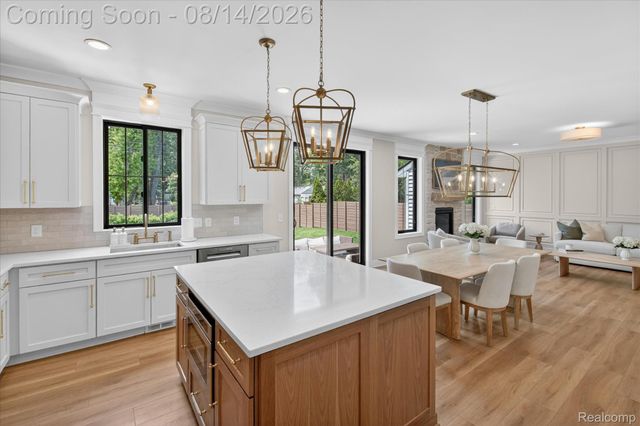 9295 Elmhurst Avenue, Plymouth Charter Township, MI 48170