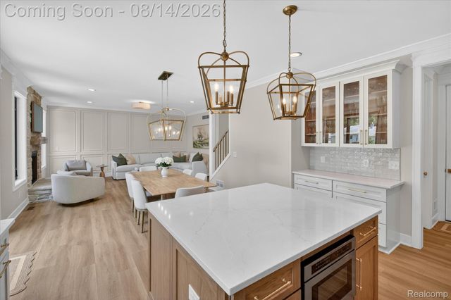 9295 Elmhurst Avenue, Plymouth Charter Township, MI 48170
