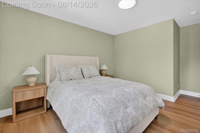 9295 Elmhurst Avenue, Plymouth Charter Township, MI 48170