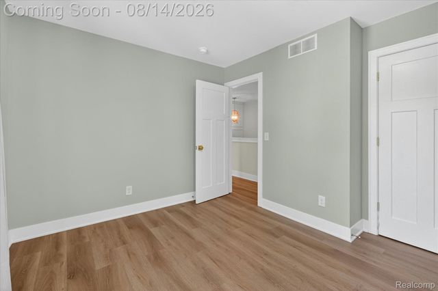 9295 Elmhurst Avenue, Plymouth Charter Township, MI 48170