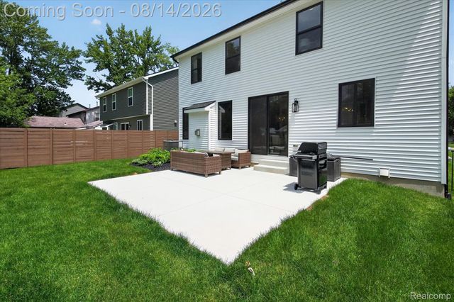 9295 Elmhurst Avenue, Plymouth Charter Township, MI 48170