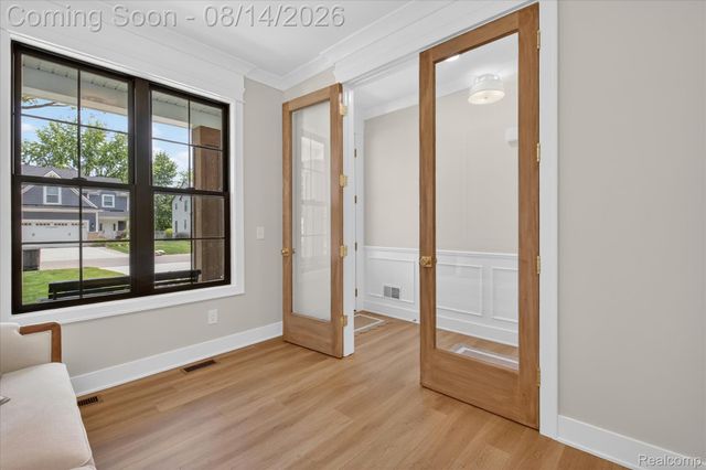 9295 Elmhurst Avenue, Plymouth Charter Township, MI 48170